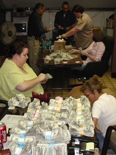 Séchage de dollars à la prison du Comté de Greensburg, Louisiane